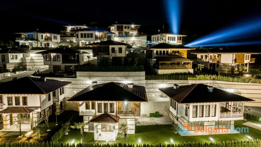 Ökodorf Venid. Foto des Komplexes 5 Ökodorf Venid. Foto des Komplexes 5