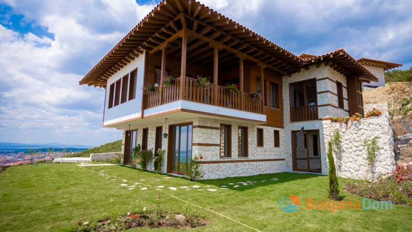 Ökodorf Venid. Foto des Komplexes 4 Ökodorf Venid. Foto des Komplexes 4