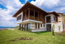 Ökodorf Venid. Foto des Komplexes 5 Ökodorf Venid. Foto des Komplexes 5