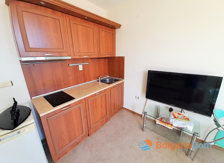 Two-room apartment with a large terrace. Photo 4