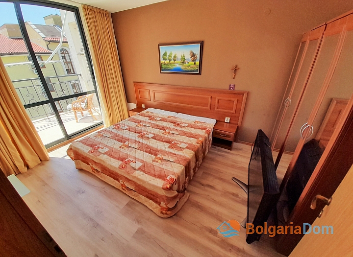 Two-room apartment with a large terrace. Photo 5