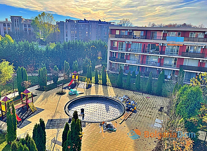 Студія з видом на басейн у великому комплексі. Фото 6 Студія з видом на басейн у великому комплексі. Фото 6