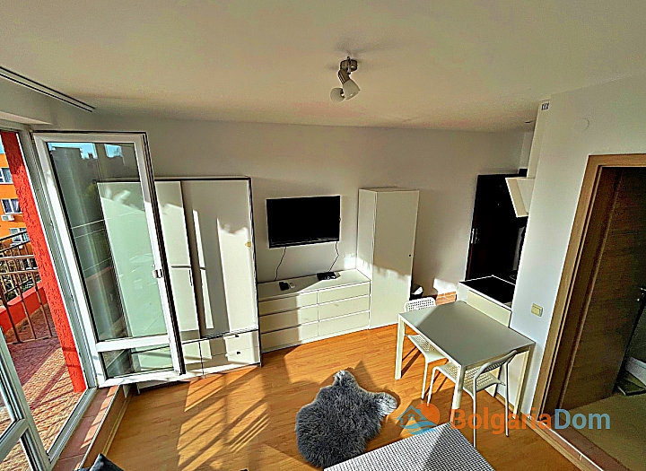 Студія з видом на басейн у великому комплексі. Фото 10 Студія з видом на басейн у великому комплексі. Фото 10