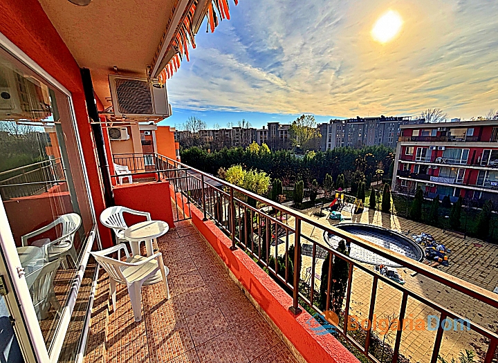 Студія з видом на басейн у великому комплексі. Фото 4 Студія з видом на басейн у великому комплексі. Фото 4