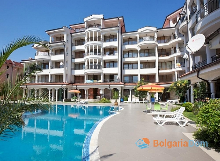 Studio with pool view in the central part of Sunny Beach. Photo 9