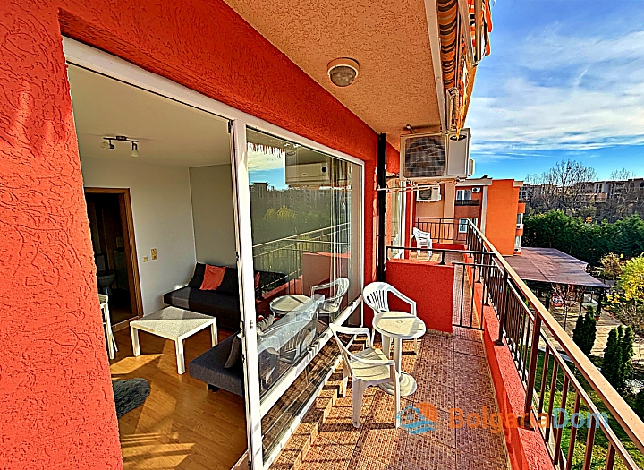 Студія з видом на басейн у великому комплексі. Фото 5 Студія з видом на басейн у великому комплексі. Фото 5