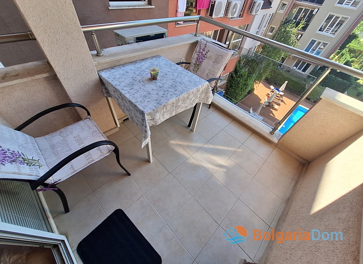 Excellent studio with pool view in a good complex. Photo 8