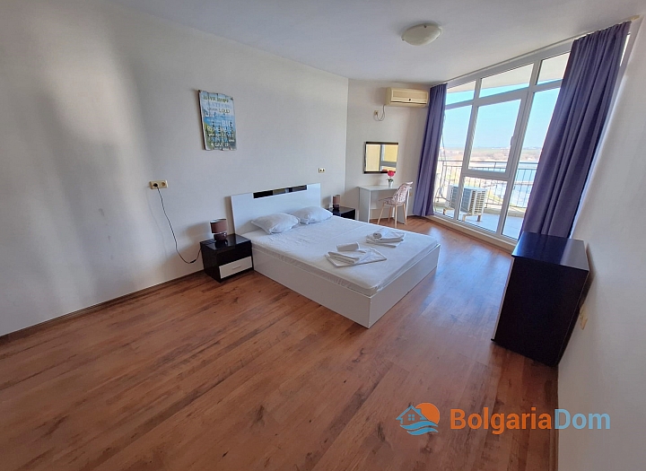 Квартира с панорамным видом на море на первой линии. Фото 15