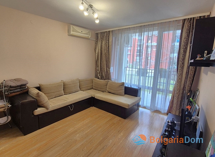 Недорога квартира на першій лінії у великому комплексі. Фото 2 Недорога квартира на першій лінії у великому комплексі. Фото 2