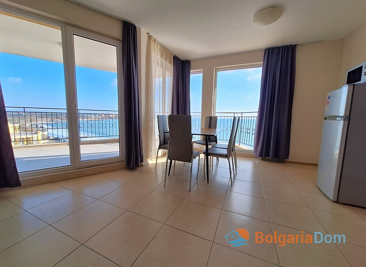 Трехкомнатная квартира с шикарным видом на море на первой линии. Фото 2