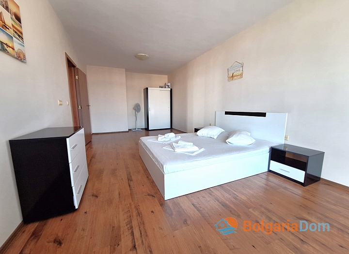 Трехкомнатная квартира с шикарным видом на море на первой линии. Фото 3