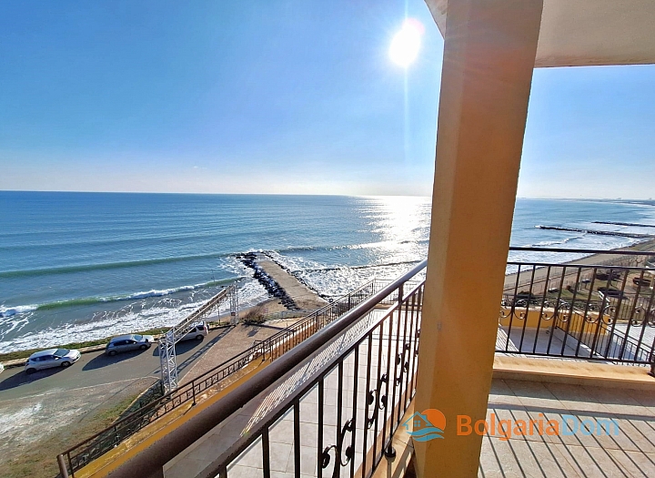 Квартира с панорамным видом на море на первой линии. Фото 10