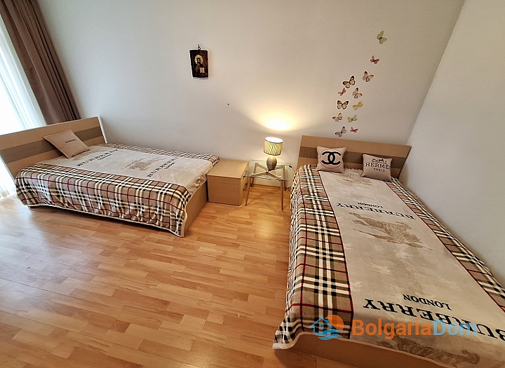 Large apartment with sea view on the first line. Photo 4