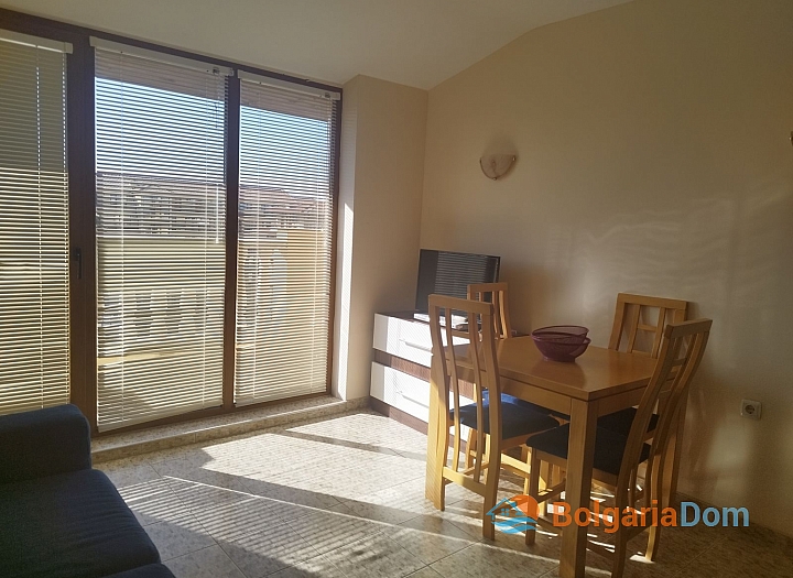 Apartament z widokiem na basen w kompleksie o doskonałej lokalizacji. Zdjęcie 10