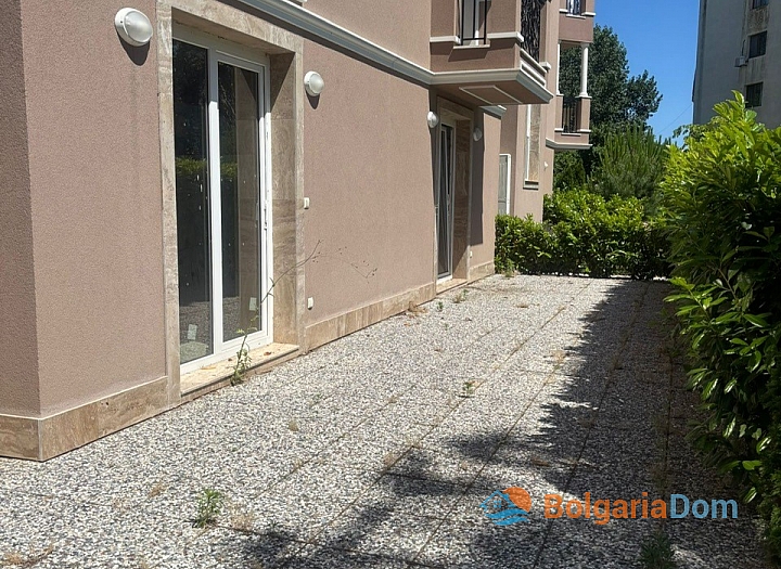 Three-room apartment with a huge terrace in a boutique complex. Photo 12
