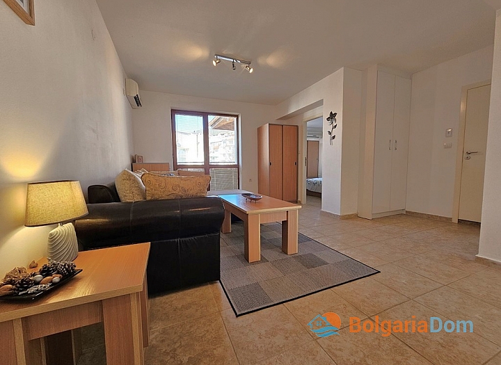 Vynikající apartmán s výhledem na moře a parkováním v centru Sveti Vlas. Foto 9