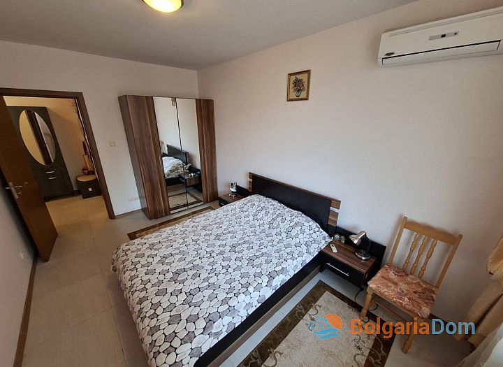 Apartament z widokiem na basen w dużym kompleksie. Zdjęcie 15 Apartament z widokiem na basen w dużym kompleksie. Zdjęcie 15