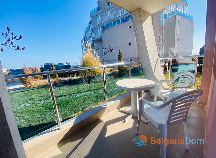 Nice apartment in a quiet place on the first line. Photo 7