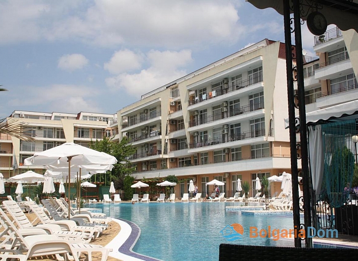 Apartament z nowymi meblami i widokiem na basen. Zdjęcie 5