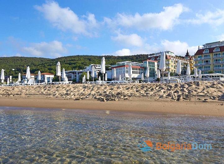 Apartment mit Panoramablick auf das Meer in der ersten Reihe. Foto 6