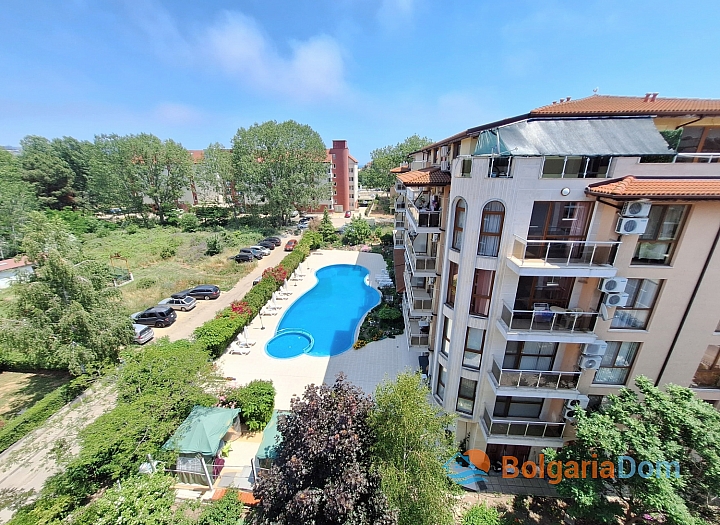 Prostorný třípokojový byt s velkou terasou. Foto 15