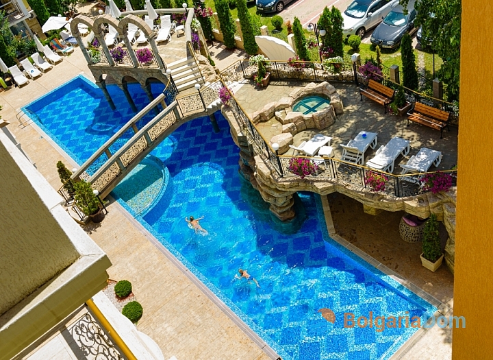 Роскошный трехкомнатный апартамент в центральной части Солнечного берега. Фото 19 Роскошный трехкомнатный апартамент в центральной части Солнечного берега. Фото 19