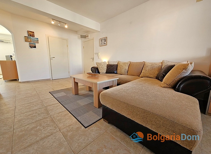 Vynikající apartmán s výhledem na moře a parkováním v centru Sveti Vlas. Foto 13