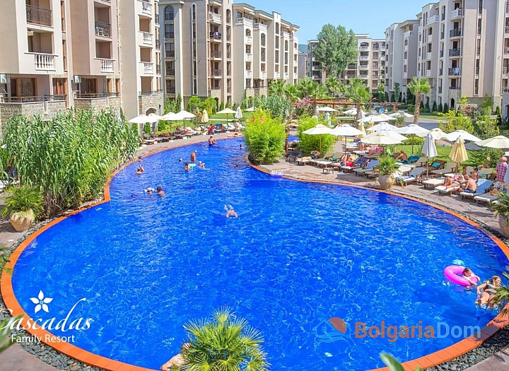 Three-room apartment in a premium SPA complex. Photo 4