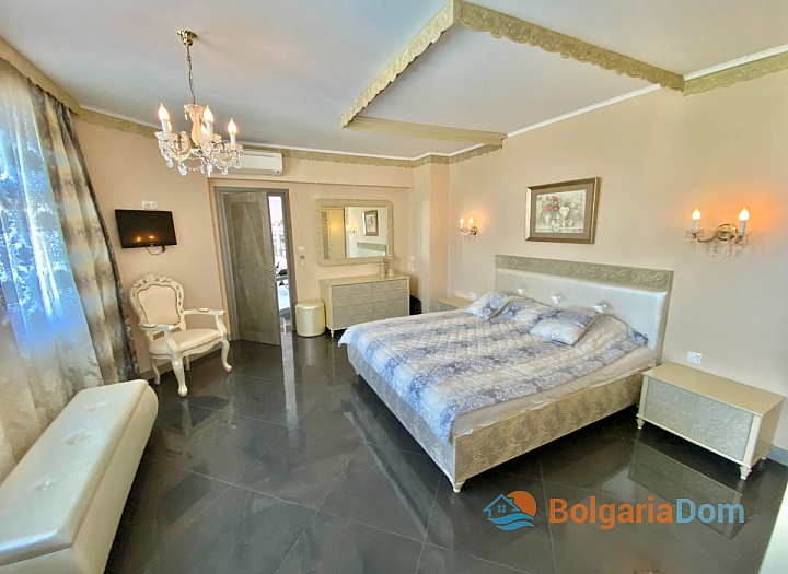 Mezonetový apartmán se 4 ložnicemi v komplexu Esteban. Foto 17