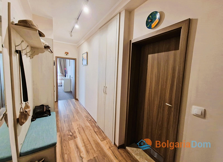Шикарная трехкомнатная квартира в Бургасе. Фото 12