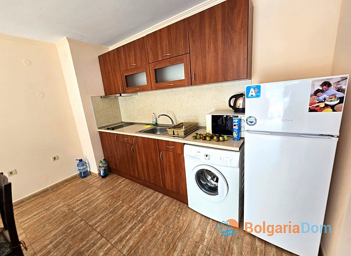 Ausgezeichnete Wohnung in einer Anlage in erster Reihe. Foto 5