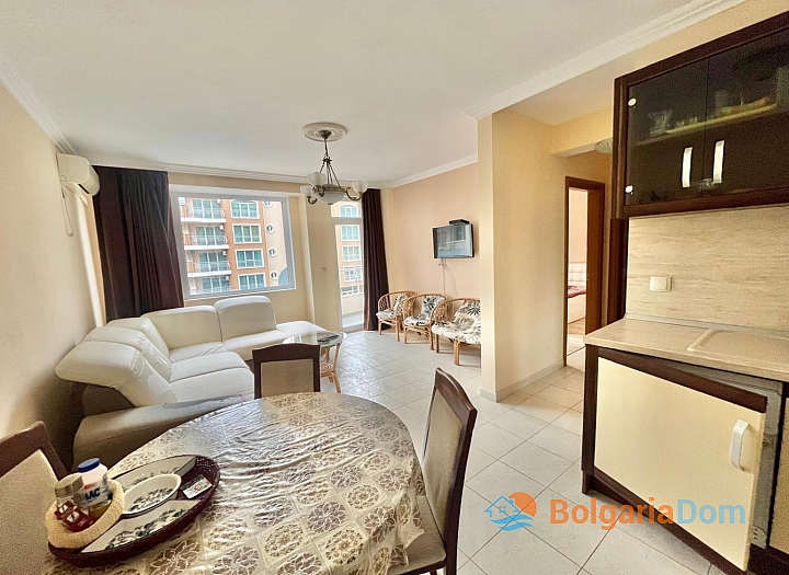 Просторная квартира в комплексе с низкой таксой поддержки. Фото 4