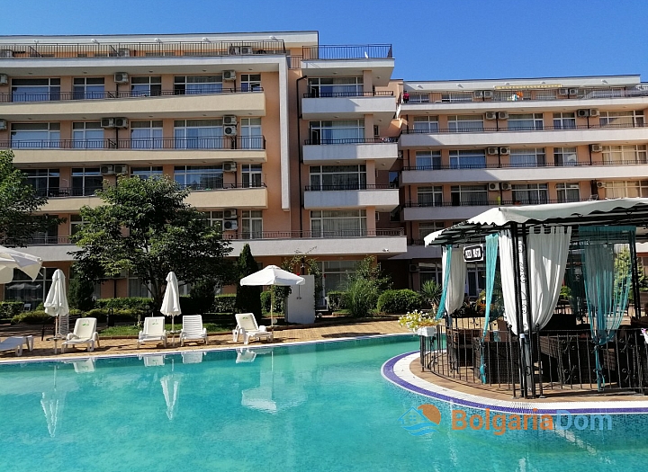 Apartament z widokiem na basen w dużym kompleksie. Zdjęcie 6 Apartament z widokiem na basen w dużym kompleksie. Zdjęcie 6