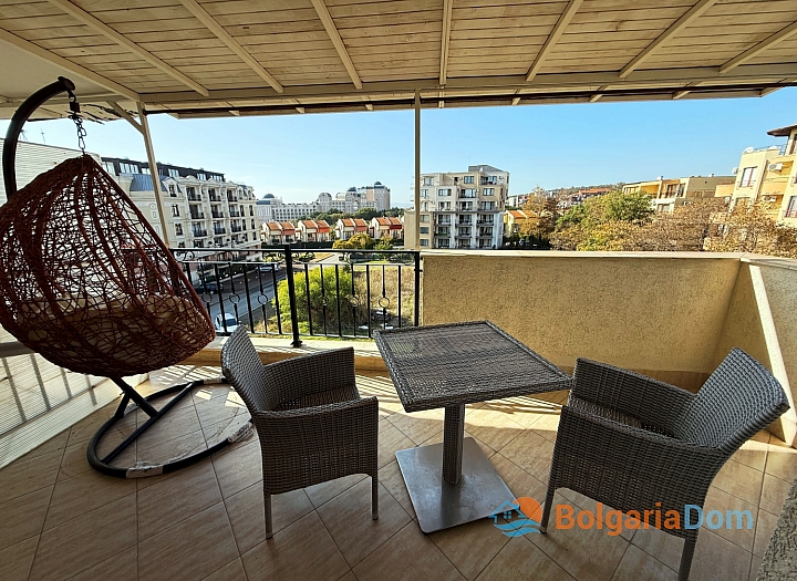 Duży dwupokojowy apartament 400 metrów od morza. Zdjęcie 6 Duży dwupokojowy apartament 400 metrów od morza. Zdjęcie 6