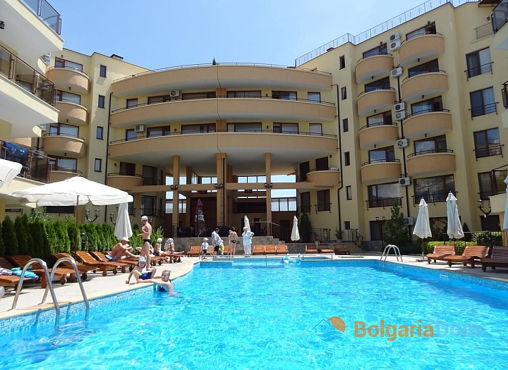 Stylowy apartament typu studio 300 metrów od morza w Świętym Własie. Zdjęcie 1 Stylowy apartament typu studio 300 metrów od morza w Świętym Własie. Zdjęcie 1