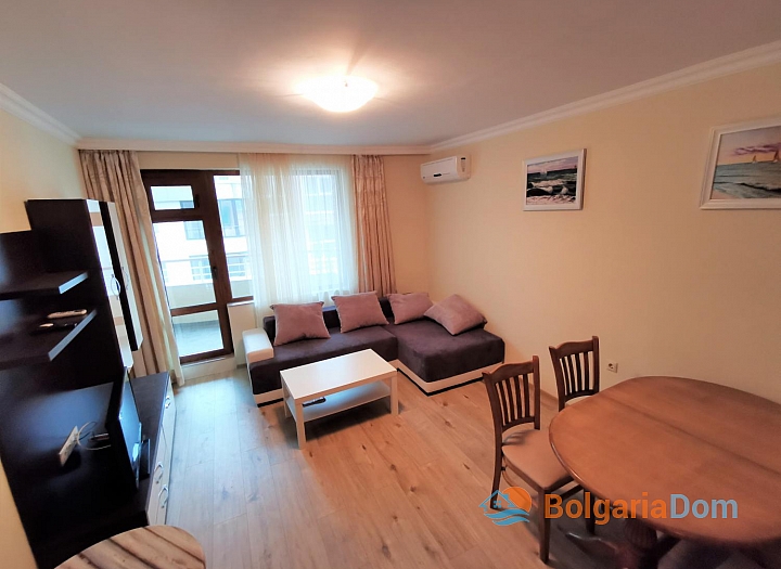 Купить квартиру в Болгарии в Поморие с мебелью. Фото 1