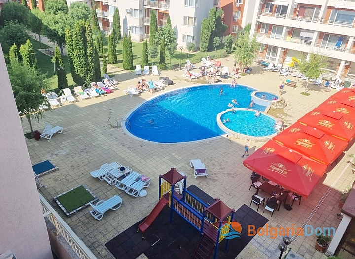 Просторная квартира с видом на бассейн в большом жилом комплексе. Фото 22 Просторная квартира с видом на бассейн в большом жилом комплексе. Фото 22