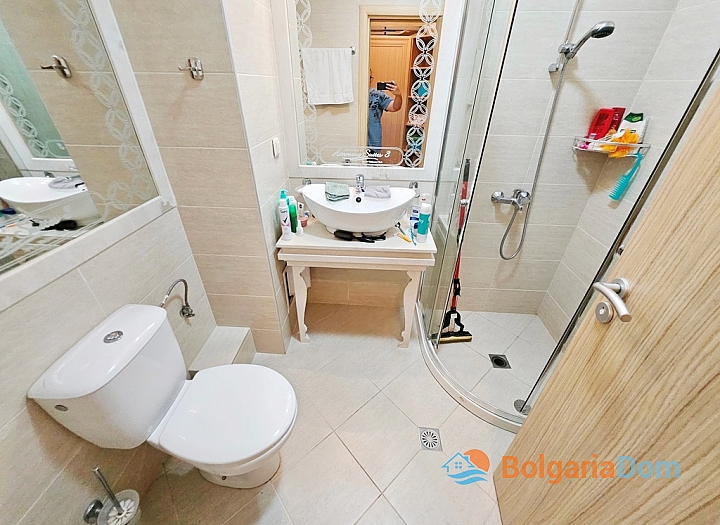 Dvoupokojový apartmán v luxusním komplexu 700 metrů od moře. Foto 12