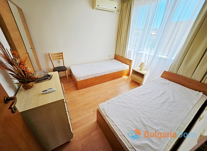 Třípokojový apartmán ve velkém rodinném komplexu na pobřeží. Foto 6