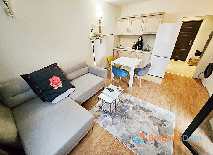 Apartament dwupokojowy 400 metrów od morza. Zdjęcie 3