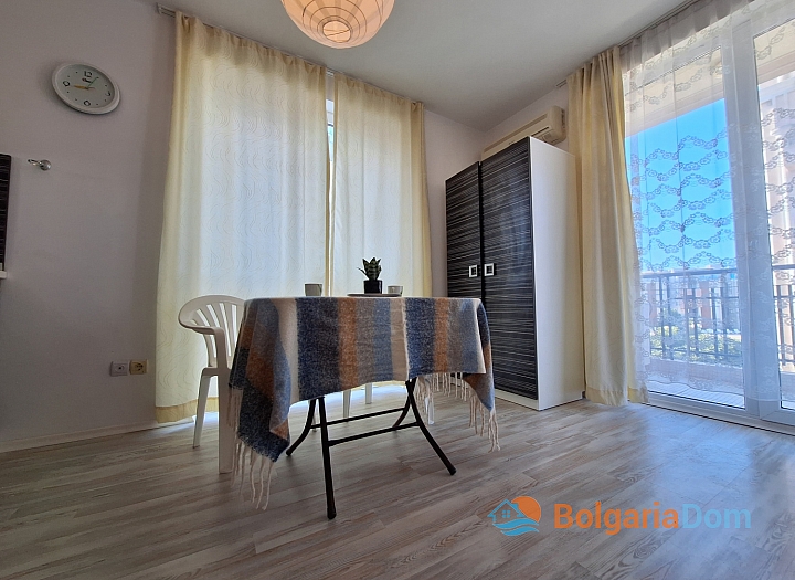 Bright apartment 200 meters from the luxurious beach. Photo 15