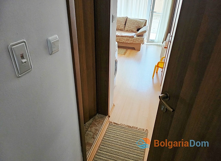 Praktický studiový apartmán ve velkém komplexu. Foto 15