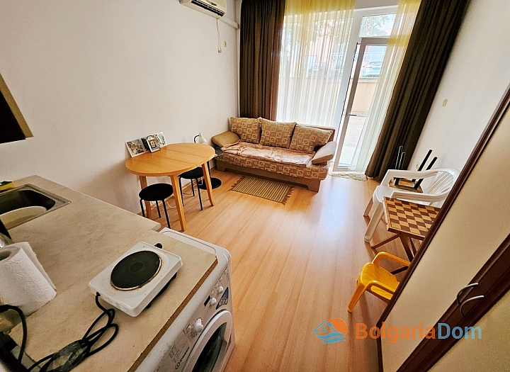 Praktický studiový apartmán ve velkém komplexu. Foto 3