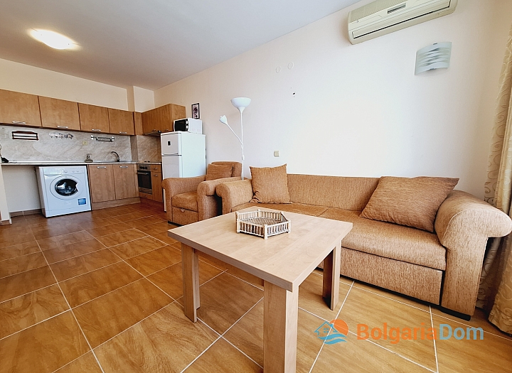 Apartmán s výhledem na moře ve vynikajícím komplexu. Foto 17