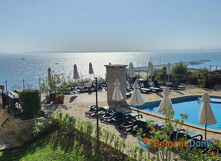 Beautiful apartment with panoramic sea view on the first line. Photo 8