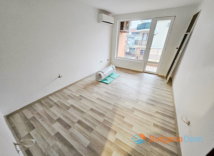 Large three-room apartment in Nessebar. Photo 5