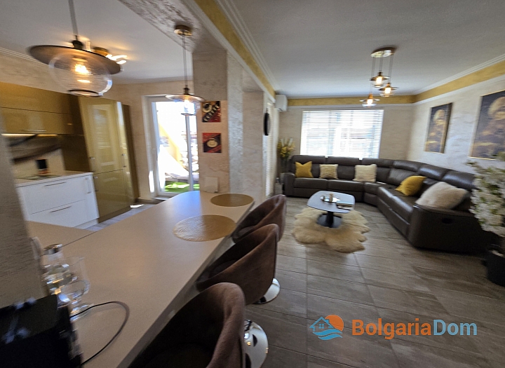 Шикарная квартира в центре Солнечного Берега. Фото 6