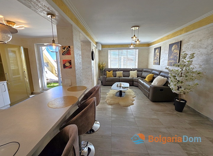 Шикарная квартира в центре Солнечного Берега. Фото 1