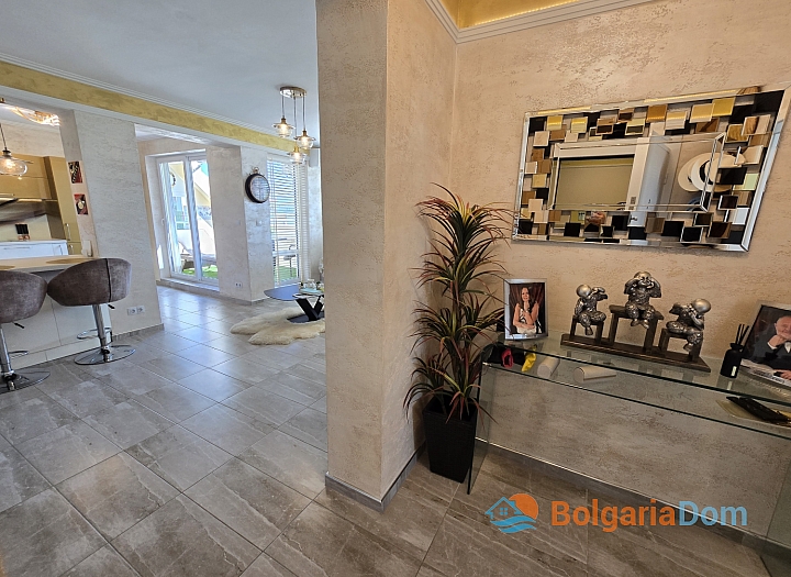 Шикарная квартира в центре Солнечного Берега. Фото 23