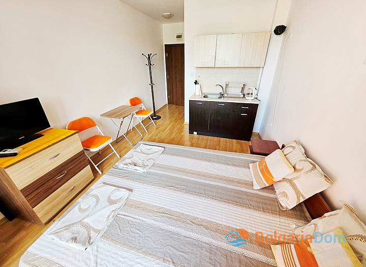Studio in a large complex on the coast. Photo 12
